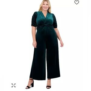VINCE CAMUTO GREEN VELVET JUMPSUIT